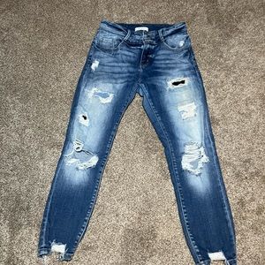 Kancan signature distress jeans mid rise ankle skinny size 27.      CB35